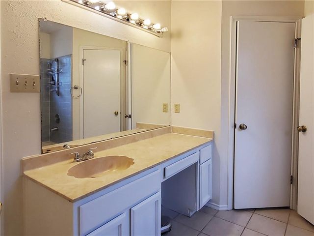 1919 Klattenhoff DR, Austin, TX 78728