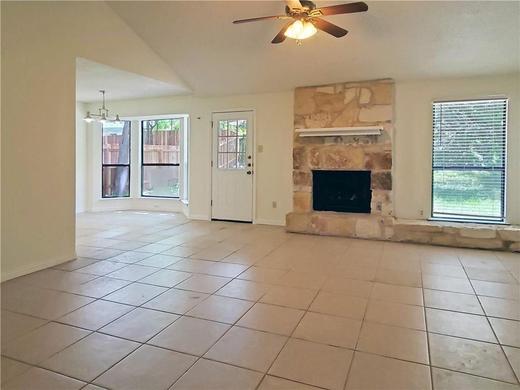 1919 Klattenhoff DR, Austin, TX 78728