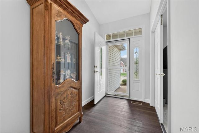 317 Gullane Drive, St Charles, MO 63301