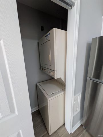 219 E Clarinet Boulevard, Elkhart, IN 46516