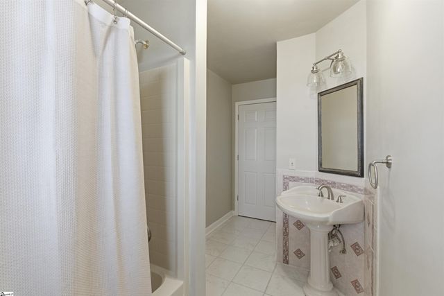 936 Miller Road, Woodruff, SC 29388