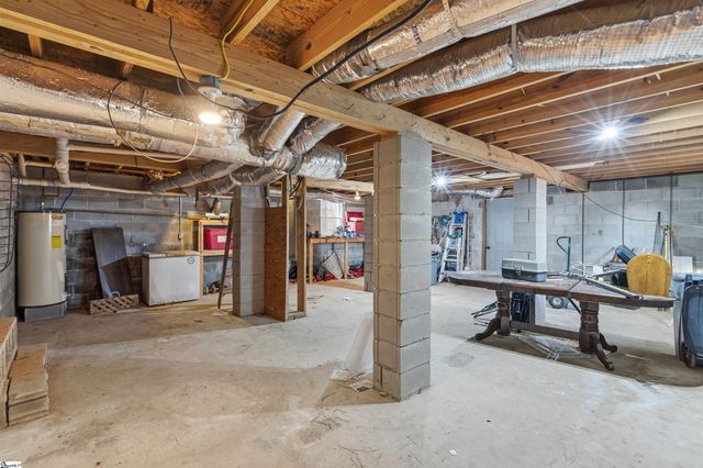 936 Miller Road, Woodruff, SC 29388