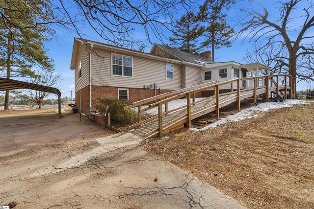 936 Miller Road, Woodruff, SC 29388