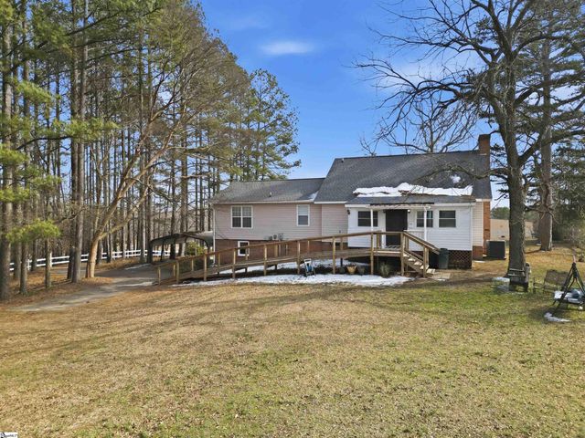 936 Miller Road, Woodruff, SC 29388