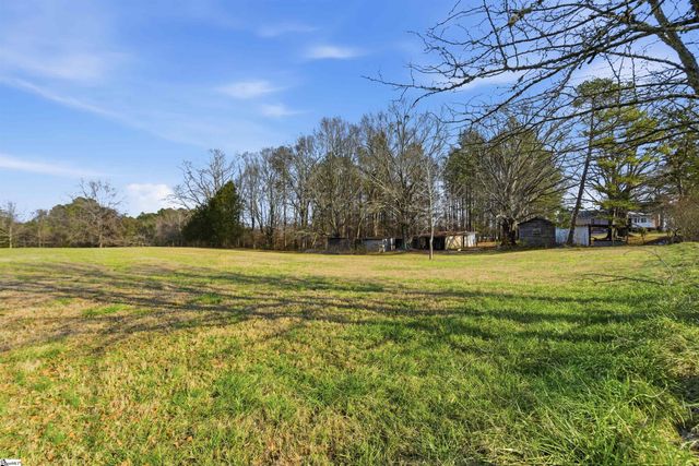 936 Miller Road, Woodruff, SC 29388