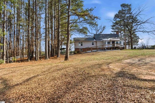 936 Miller Road, Woodruff, SC 29388