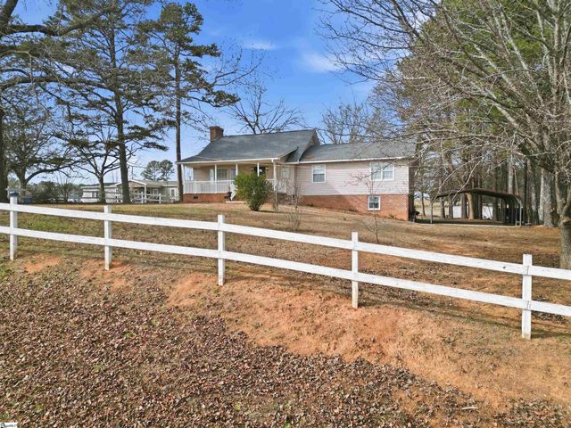 936 Miller Road, Woodruff, SC 29388