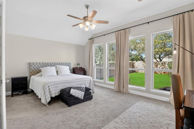 100 Peach Orchard LN, Georgetown, TX 78628