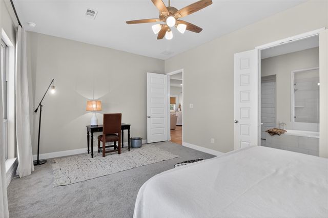 100 Peach Orchard LN, Georgetown, TX 78628