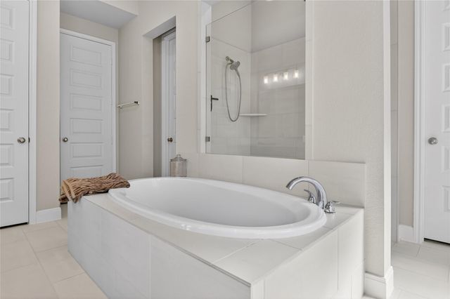 100 Peach Orchard LN, Georgetown, TX 78628