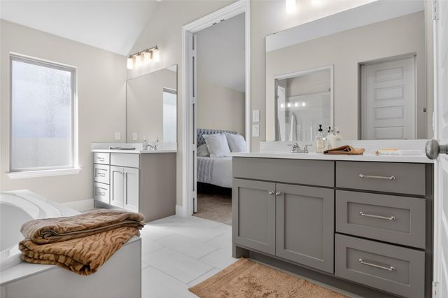 100 Peach Orchard LN, Georgetown, TX 78628