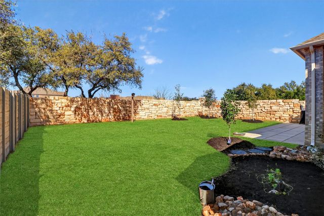 100 Peach Orchard LN, Georgetown, TX 78628