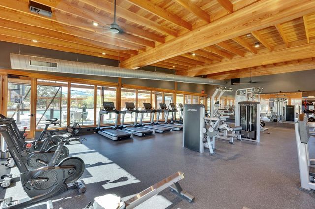 100 Peach Orchard LN, Georgetown, TX 78628