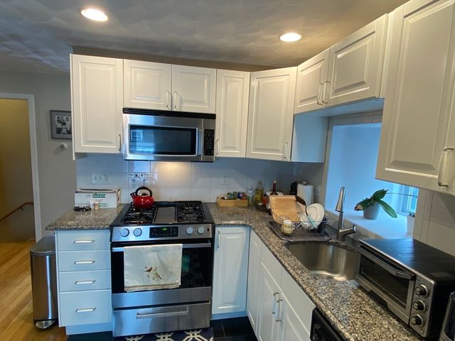 88 Pearl St 3, Somerville, MA 02145