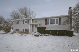 4256 EVERGREEN Drive, Galesburg, IL 61401