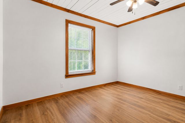 155 COUNTY Road, Burnside, KY 42519