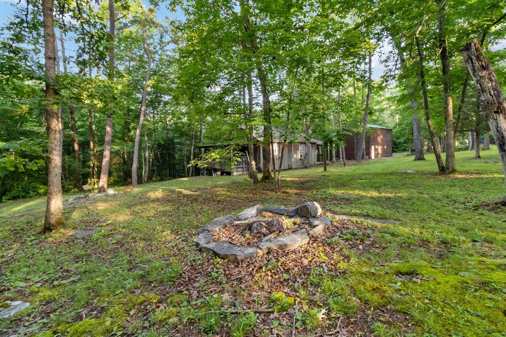 155 COUNTY Road, Burnside, KY 42519