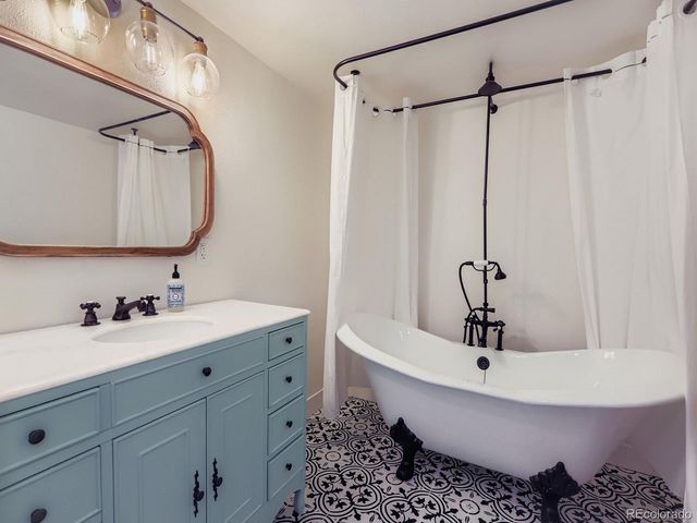 2207 Bowen St, Longmont, CO 80501