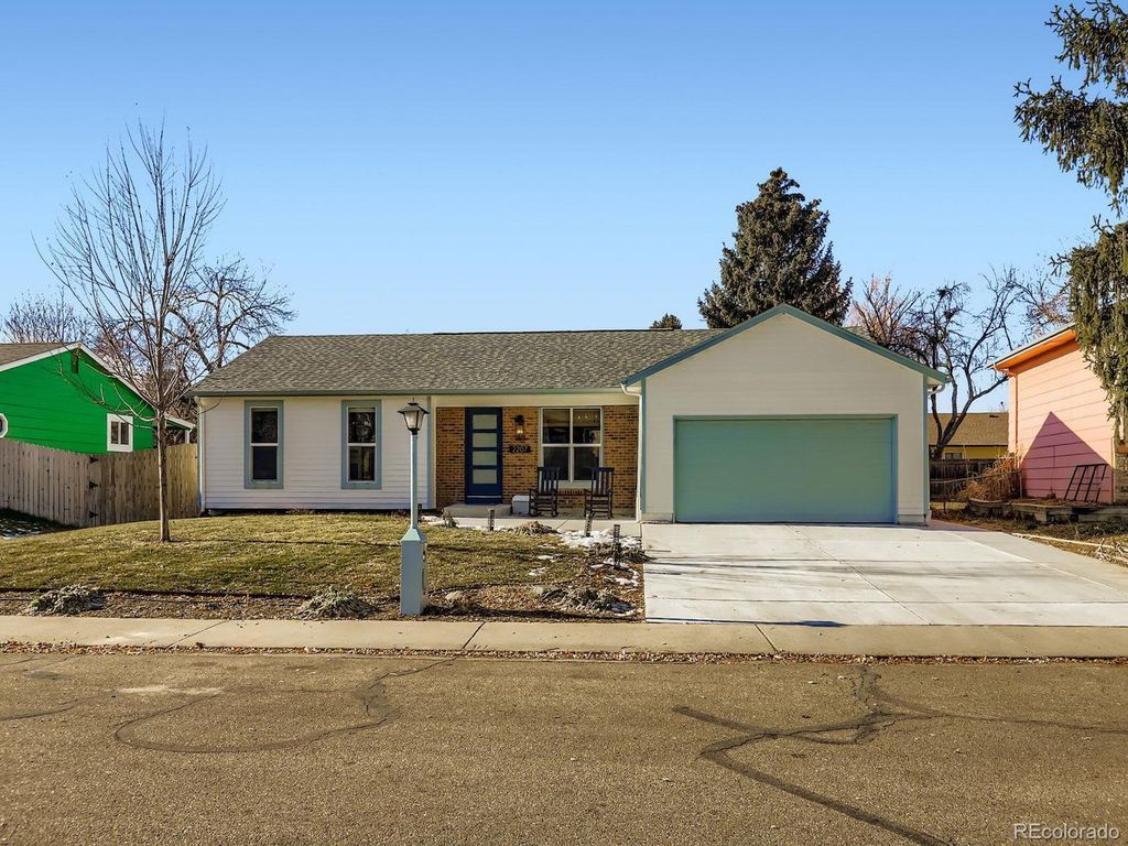 2207 Bowen St, Longmont, CO 80501
