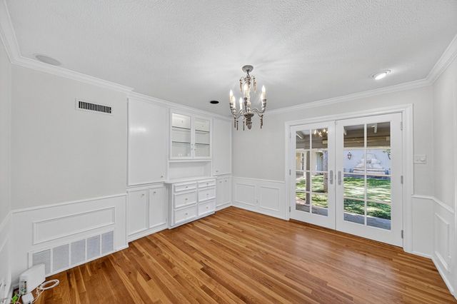 1509 Bedford Dr, Midland, TX 79701