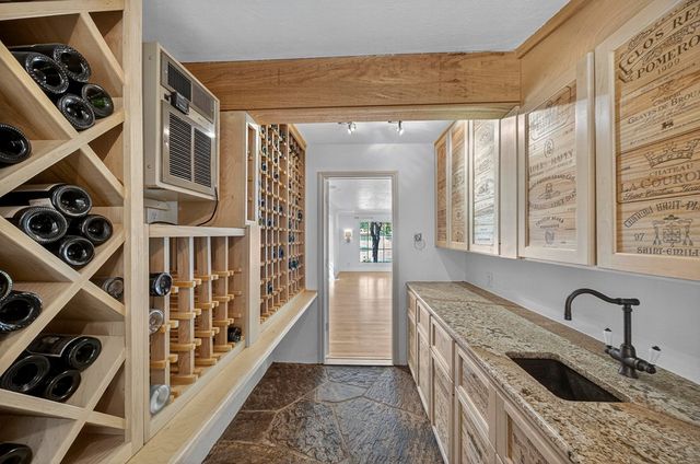 1509 Bedford Dr, Midland, TX 79701