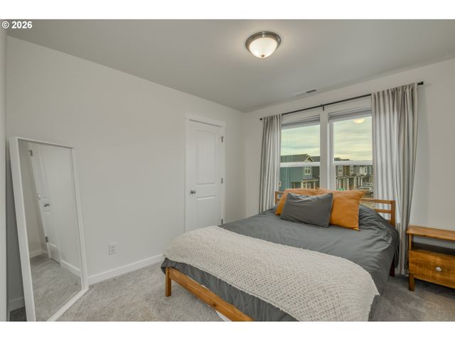 1636 S MIKE Dr, Newberg, OR 97132