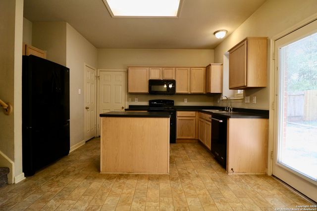 7 CLAYBROOK, San Antonio, TX 78254