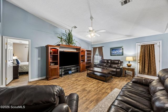 101 Royal Pines Way, Kingsland, GA 31548