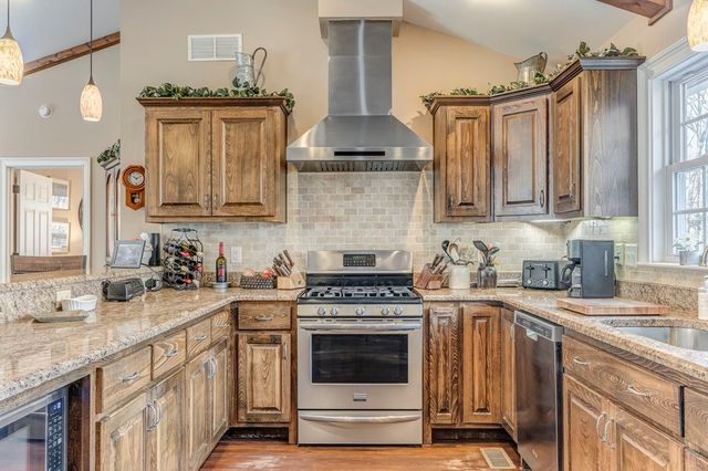 382 Adventure Trail, Ellijay, GA 30540