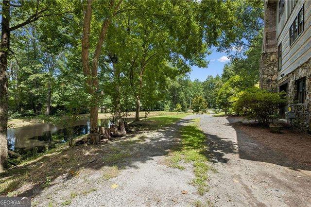 1655 Rockdale Circle, Snellville, GA 30078