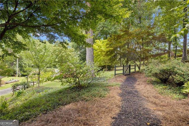 1655 Rockdale Circle, Snellville, GA 30078