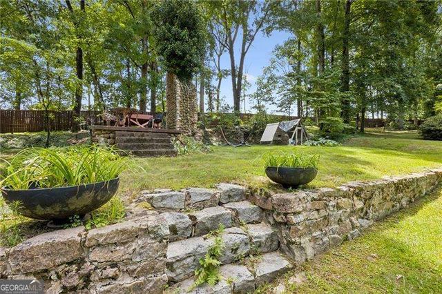 1655 Rockdale Circle, Snellville, GA 30078