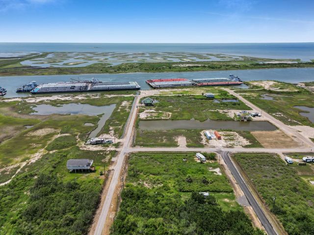 3301 Sailfish Drive, Port Bolivar, TX 77650