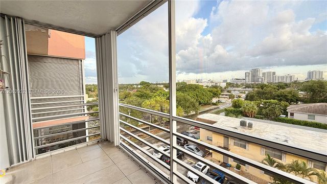 1830 Dixieanna Street 603, Hollywood, FL 33020