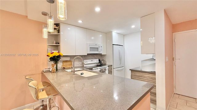 1830 Dixieanna Street 603, Hollywood, FL 33020
