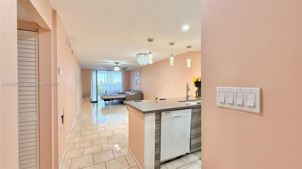 1830 Dixieanna Street 603, Hollywood, FL 33020