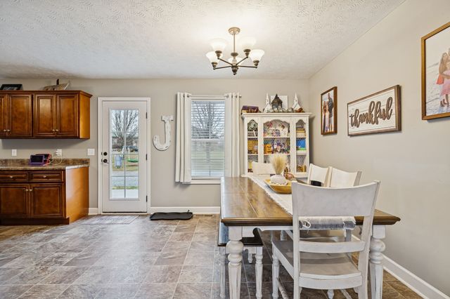 70 Hayden Drake Ln, Lafayette, TN 37083