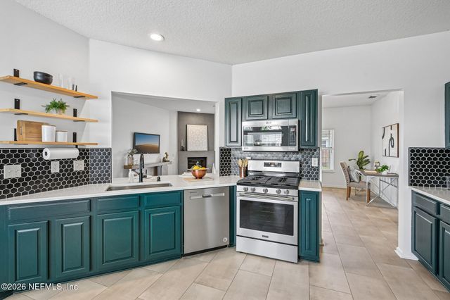 11176 LORD TAYLOR Drive, Jacksonville, FL 32246