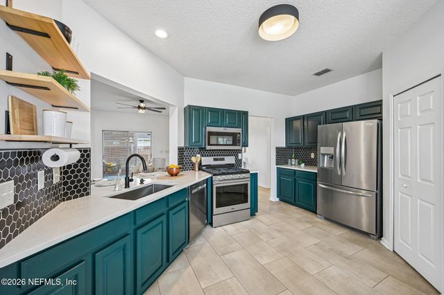 11176 LORD TAYLOR Drive, Jacksonville, FL 32246