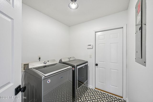 11176 LORD TAYLOR Drive, Jacksonville, FL 32246