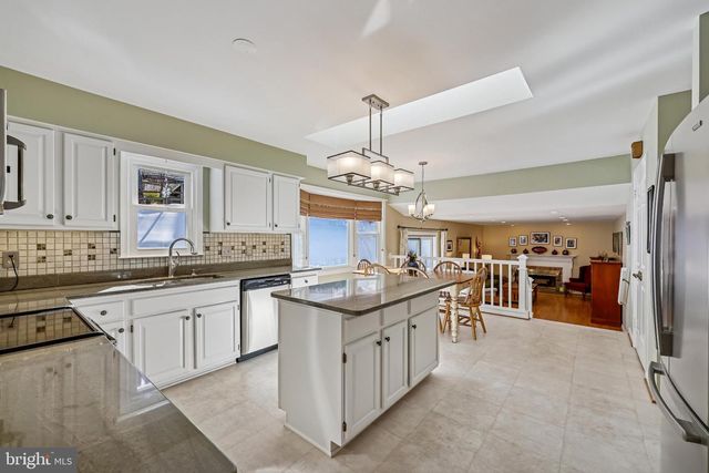 13647 SPINNING WHEEL DR, Germantown, MD 20874