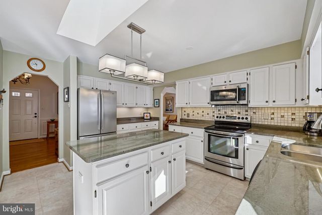 13647 SPINNING WHEEL DR, Germantown, MD 20874