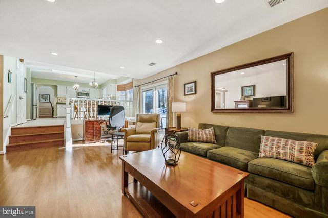 13647 SPINNING WHEEL DR, Germantown, MD 20874