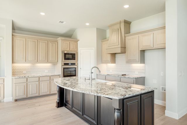 5202 Rowlan Row, Midlothian, TX 76065