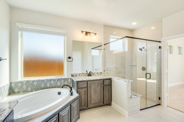 5202 Rowlan Row, Midlothian, TX 76065