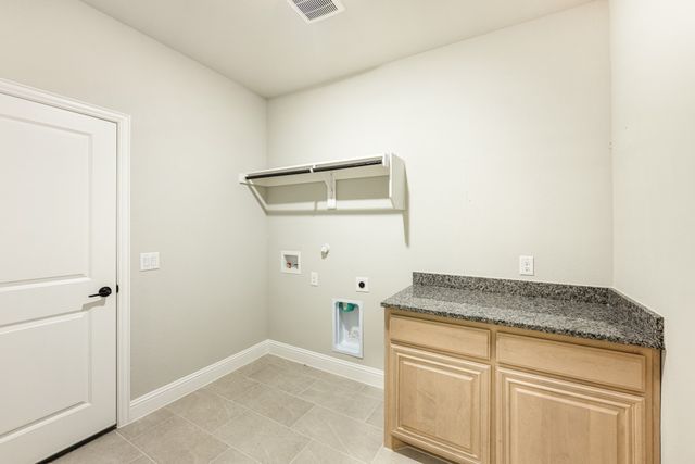5202 Rowlan Row, Midlothian, TX 76065