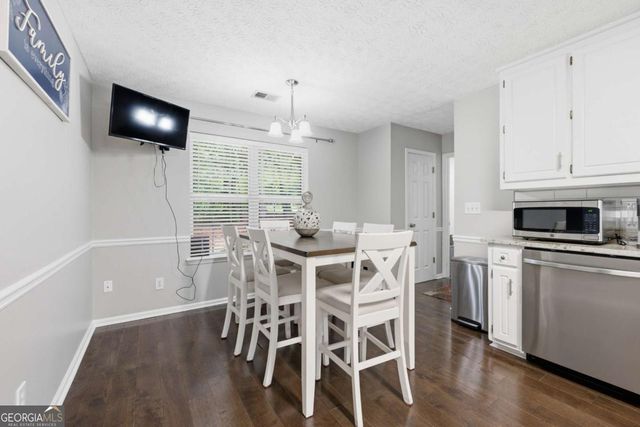 4255 Willow Springs Drive, Loganville, GA 30052