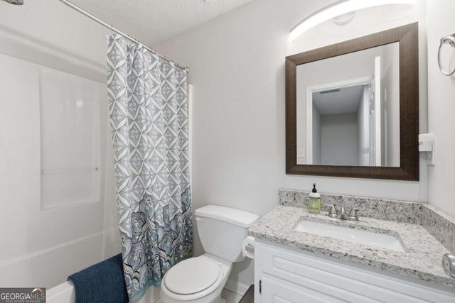 4255 Willow Springs Drive, Loganville, GA 30052