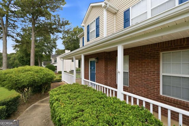 4255 Willow Springs Drive, Loganville, GA 30052