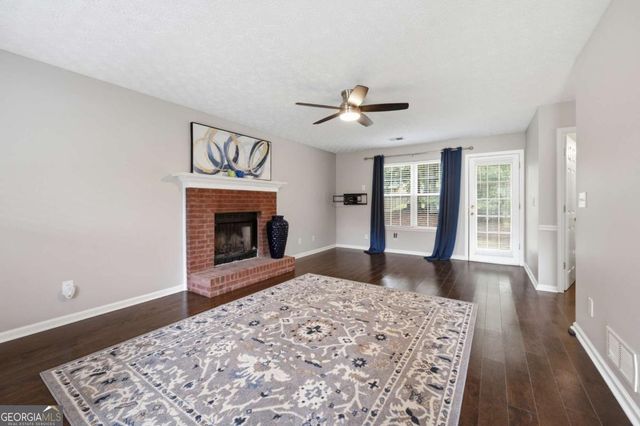 4255 Willow Springs Drive, Loganville, GA 30052